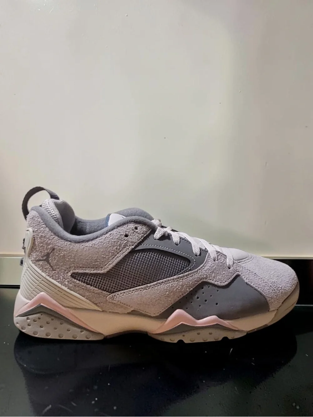 Jordan Men's Low-Top Sneaker in Light Gray and Pink
